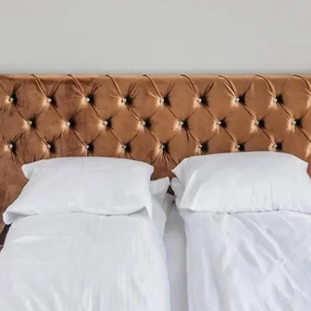 Close Golden Gdansk&swb12 * غدانسك